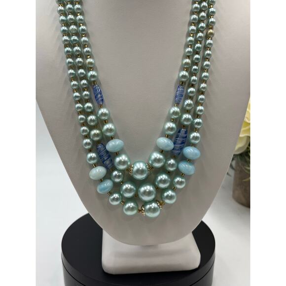 Japan Triple Strand Teal Blue
Beaded Necklace Graduated‎ Beads Hook Closure - Picture 3 of 11